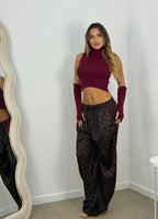 Maglia crop con guantoni