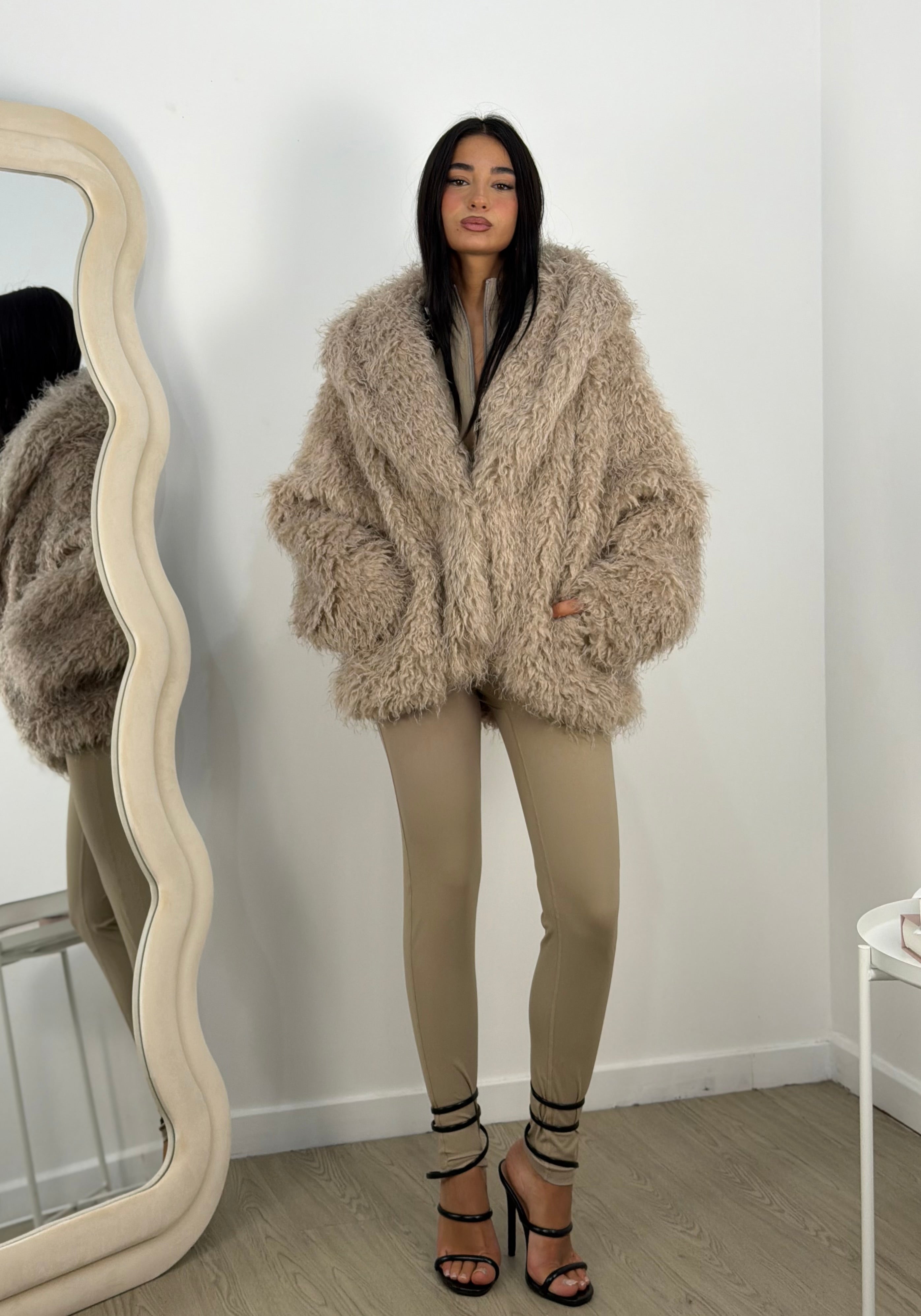 Pellicciotto cappuccio