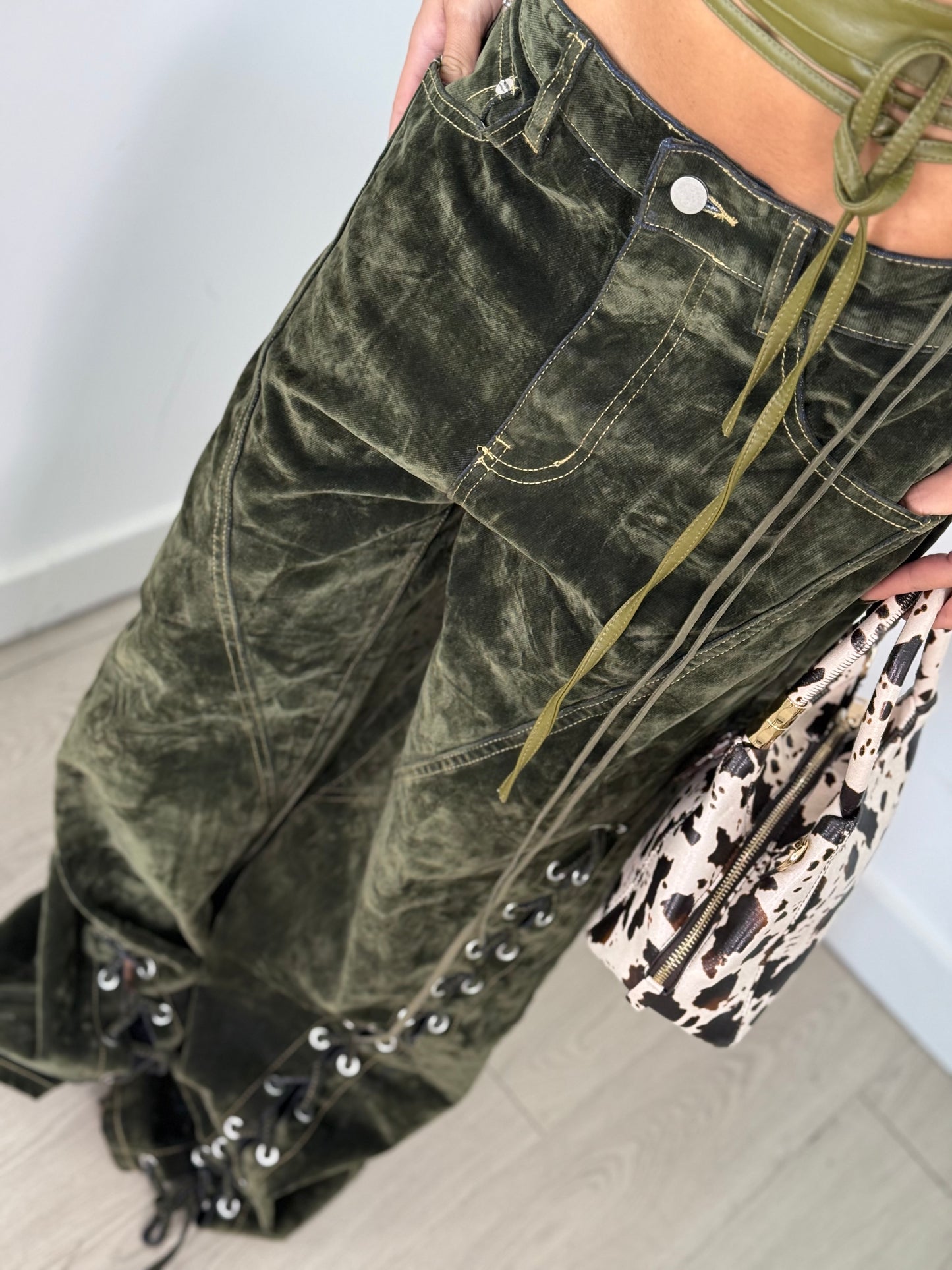 Jeans stringhe