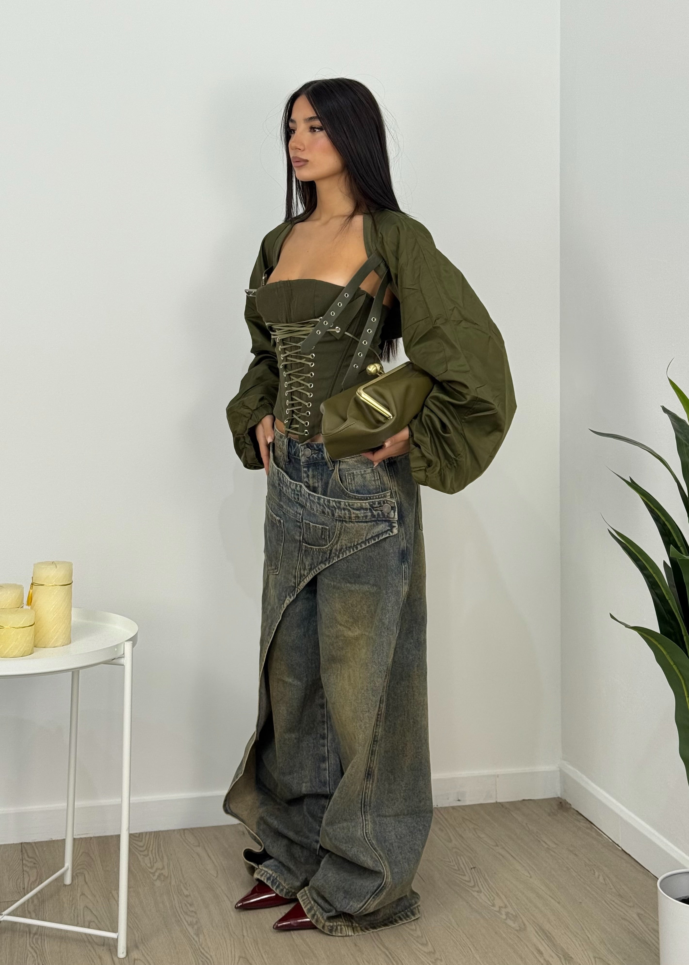 Giubinetto crop cinghie