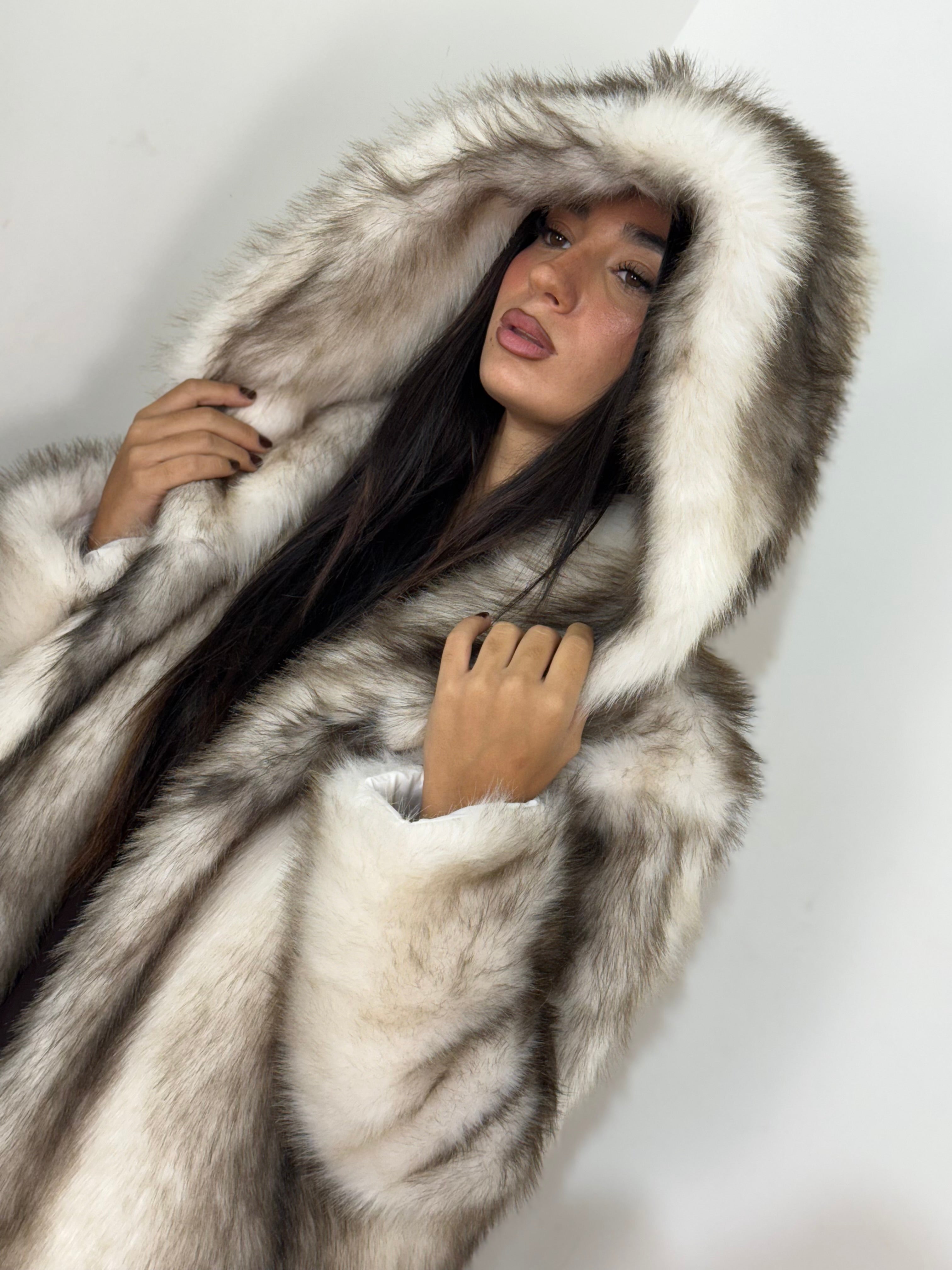 Pelliccia cappuccio sfumè