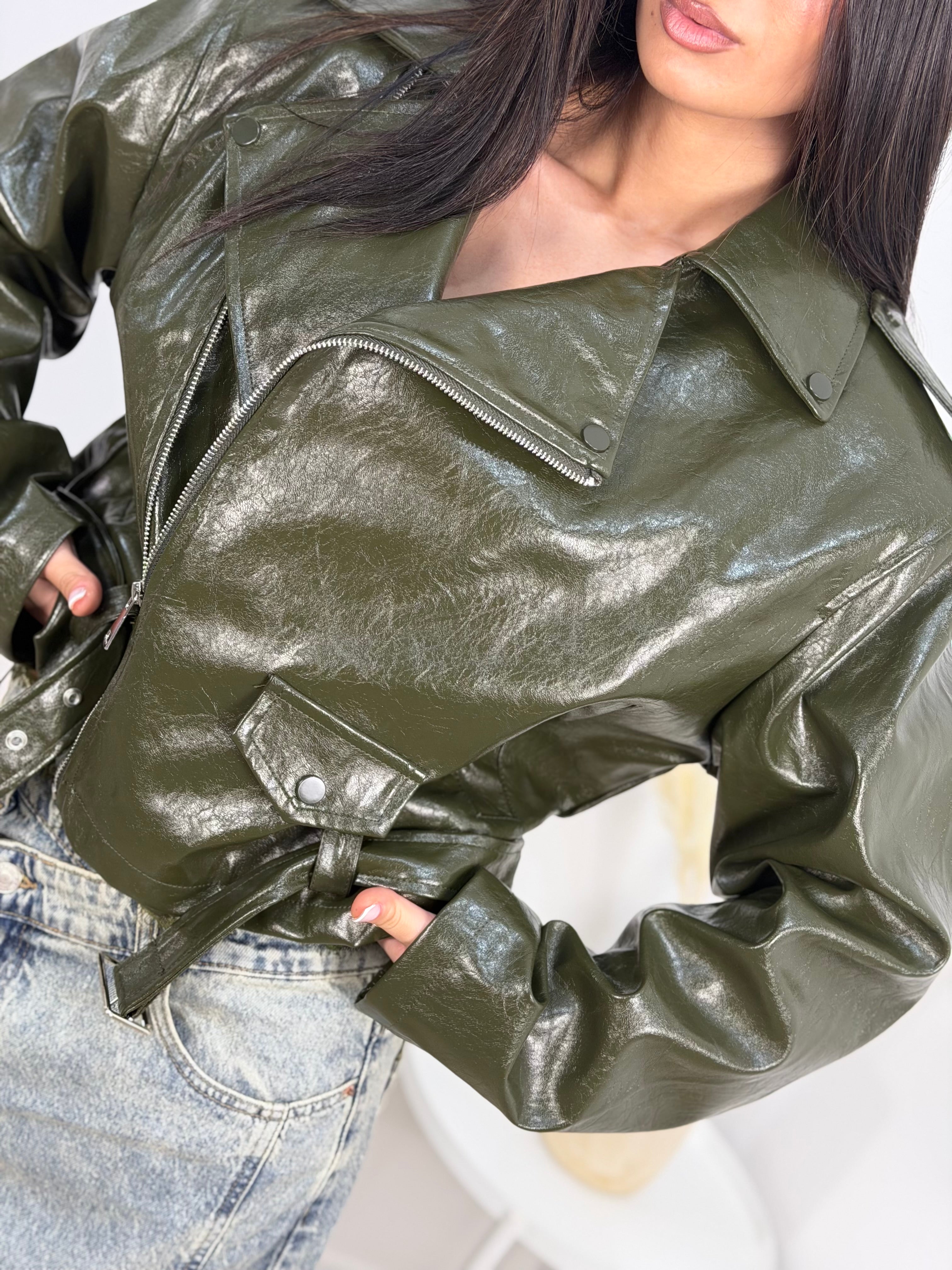 Giacca vernice con cinta