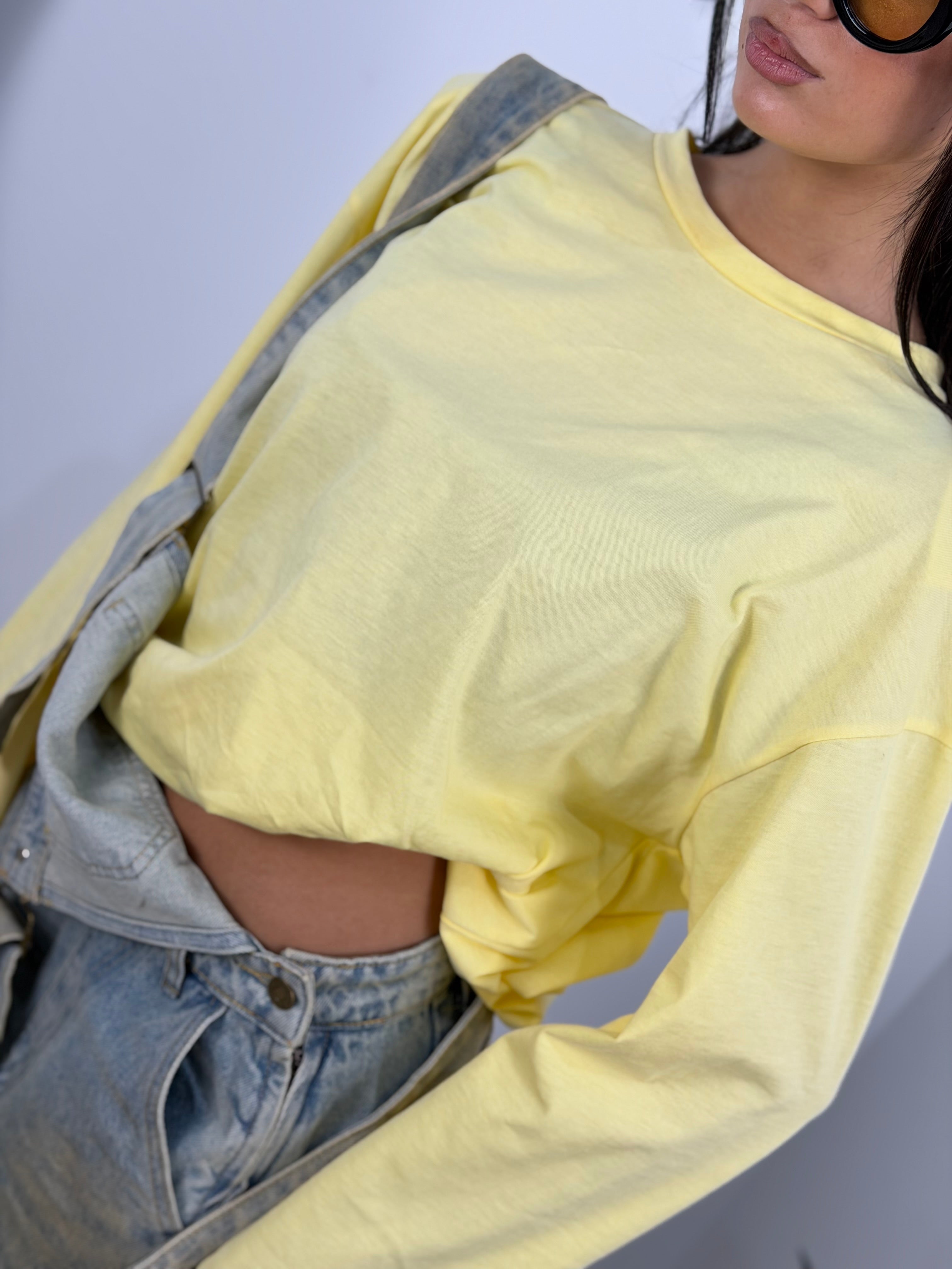 T-shirt over spalline