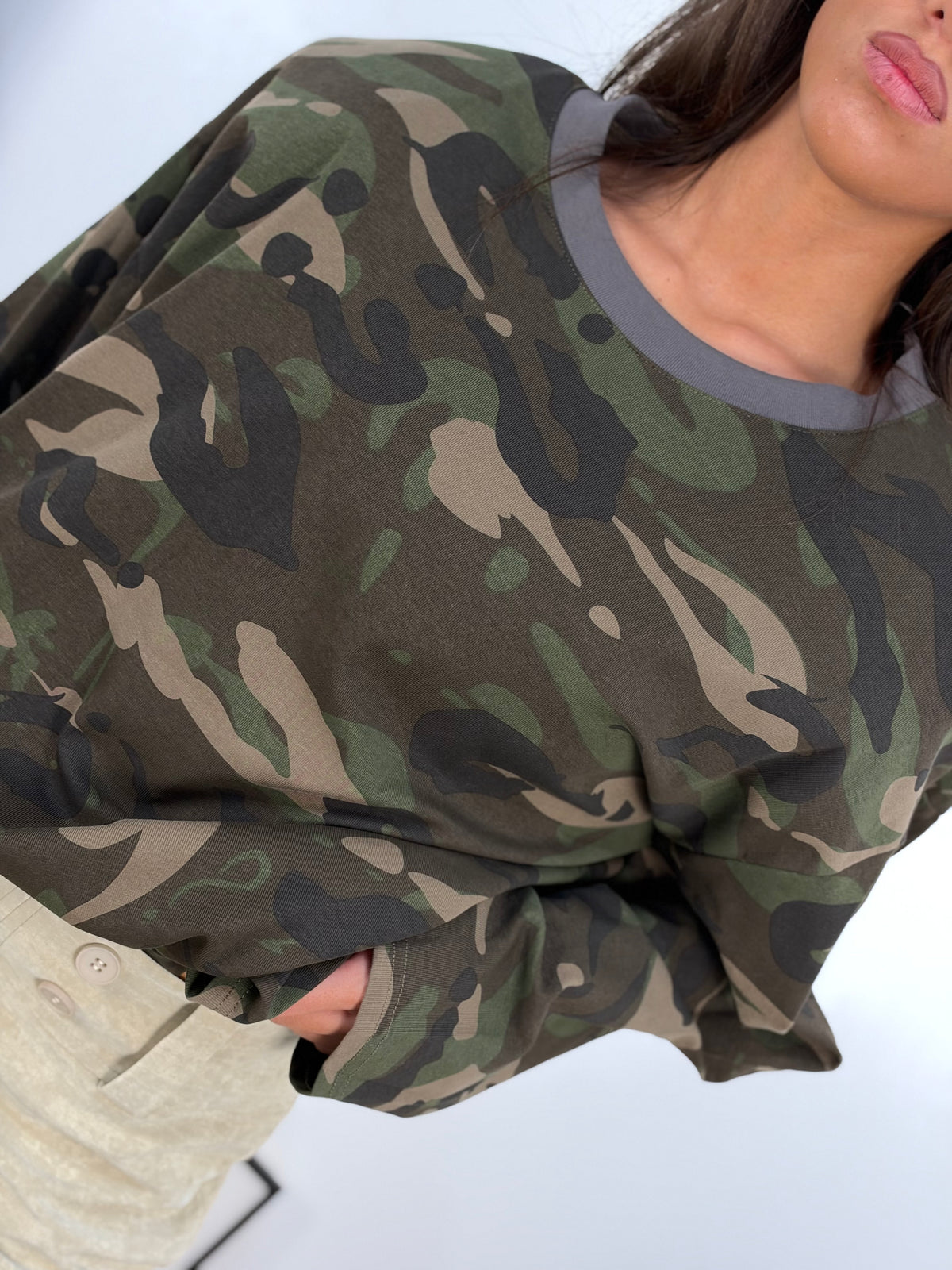 T-shirt military over